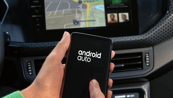 App-Connect 多媒體手機鏡射 （ 含 Android Auto 與無線 Apple CarPlay ）